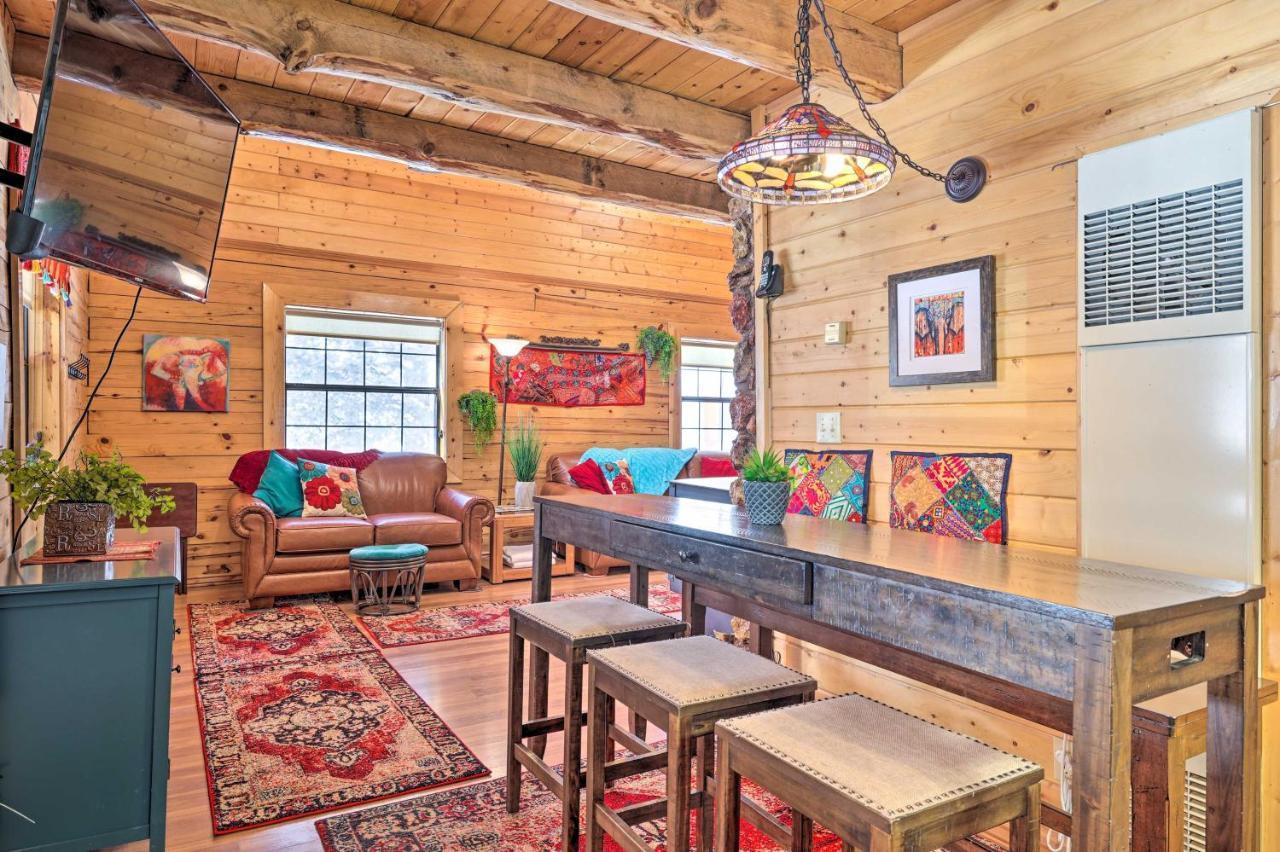 Rustic Duck Creek Village Cabin With Fire Pit! Eksteriør bilde