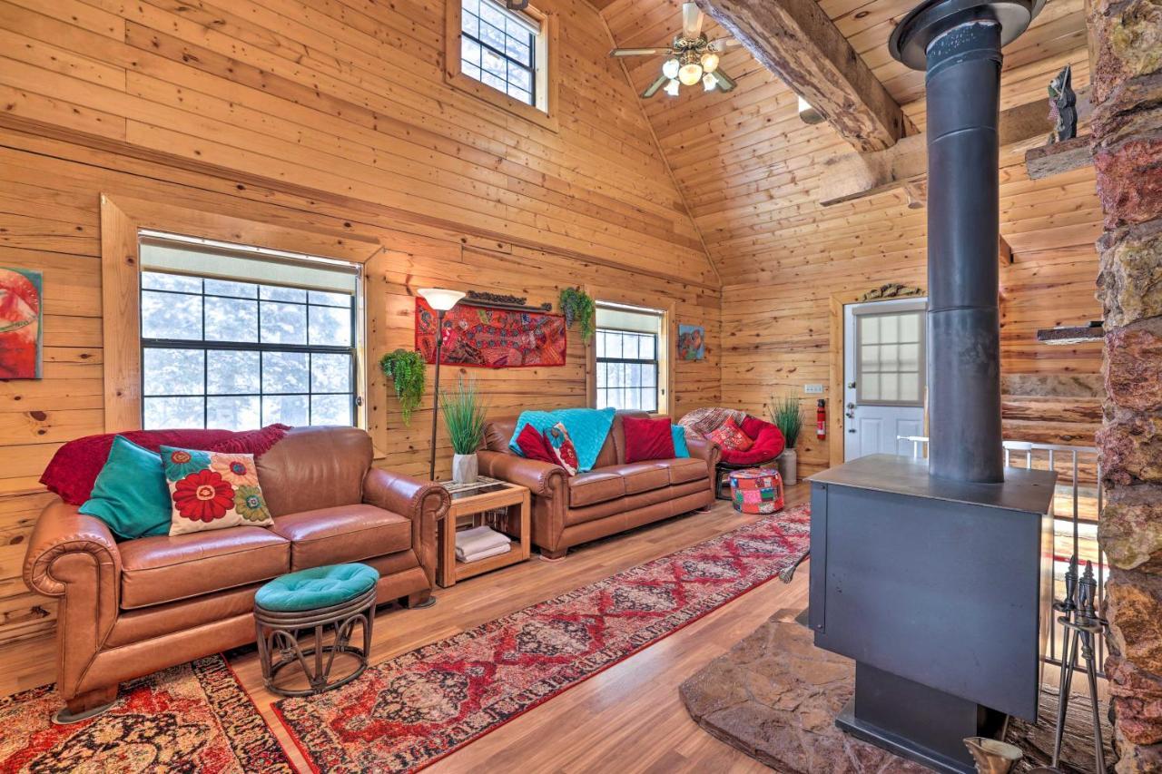 Rustic Duck Creek Village Cabin With Fire Pit! Eksteriør bilde